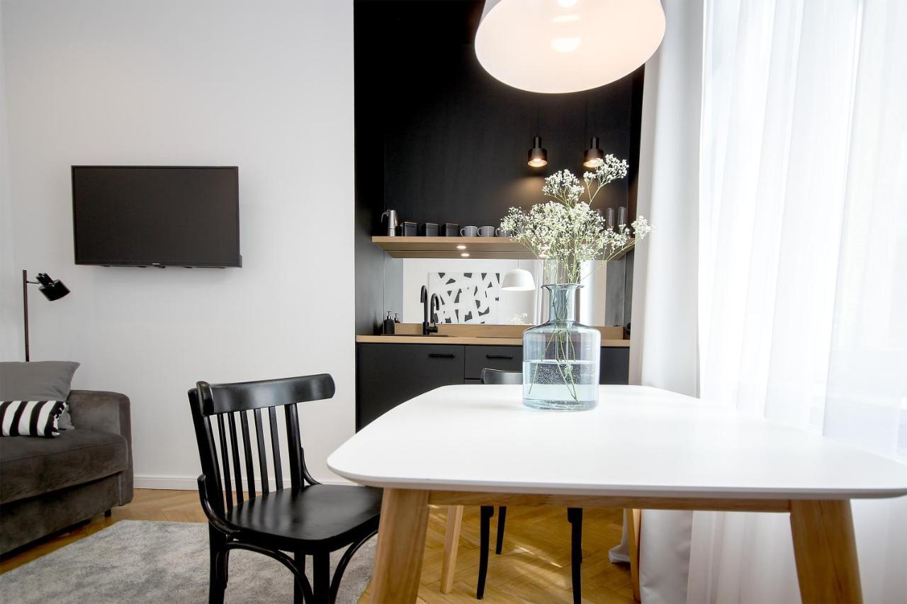 Wanderlust Apartments Krakow Bagian luar foto