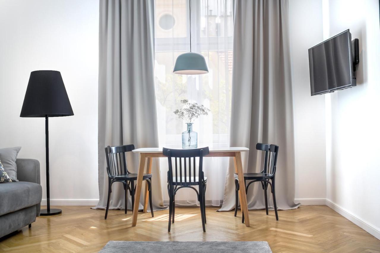 Wanderlust Apartments Krakow Bagian luar foto